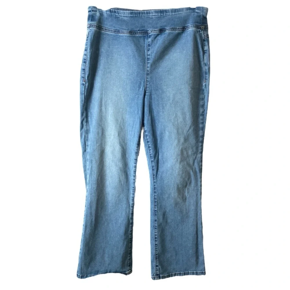 We The Free In My Feelings Cropped Slim Flare Light Wash Jeans Women's Size M - Picture 4 of 8